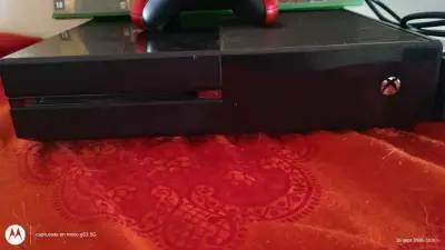 Consola Xbox One con juegos y control - miniatura 2