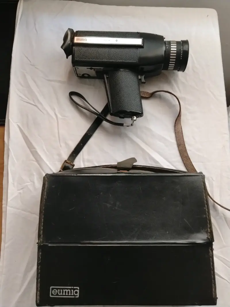 Cámara de video Minolta Super 8 con estuche y acce - 6