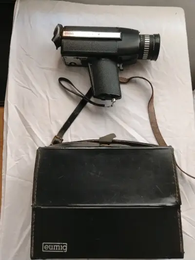 Cámara de video Minolta Super 8 con estuche y acce - miniatura 6
