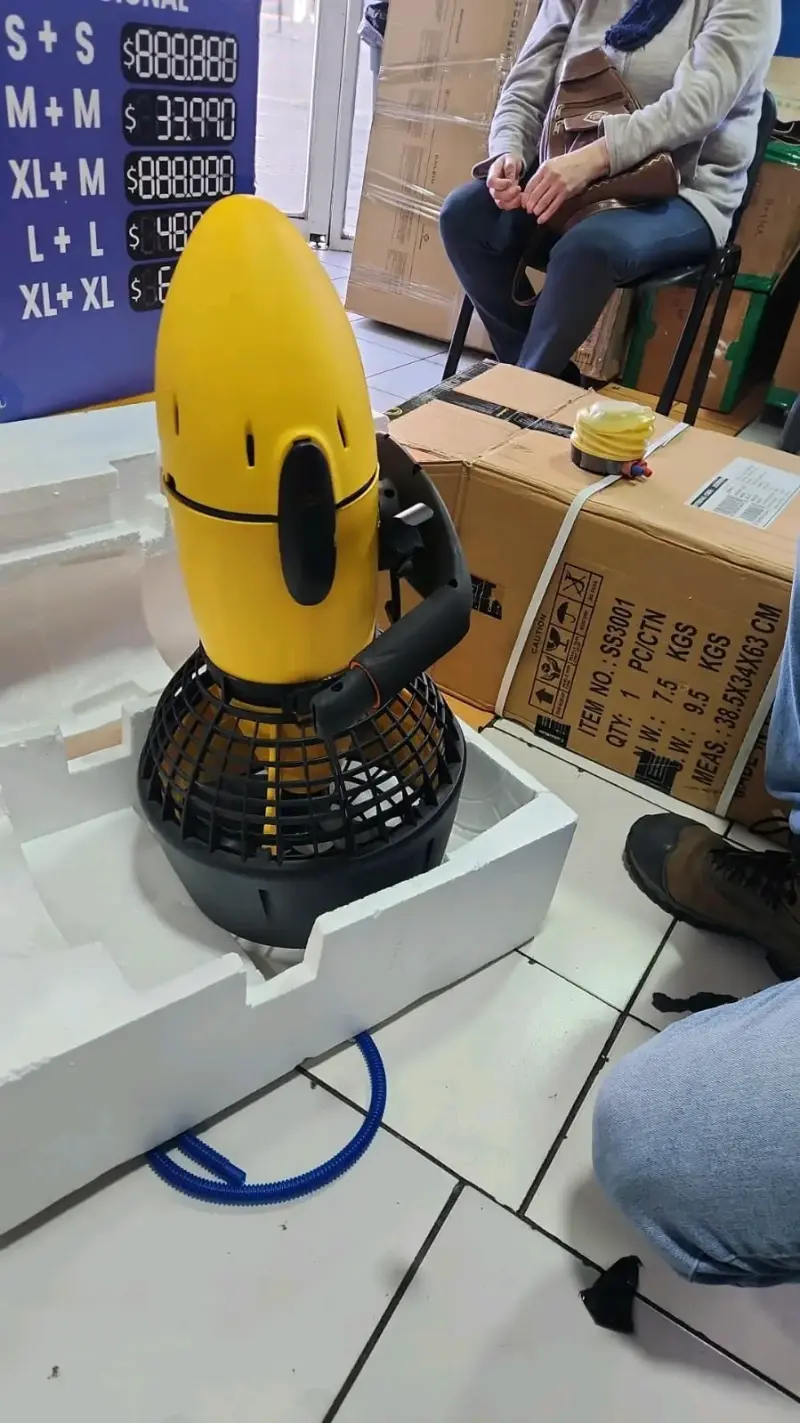 Propulsor submarino Seascooter amarillo - 1