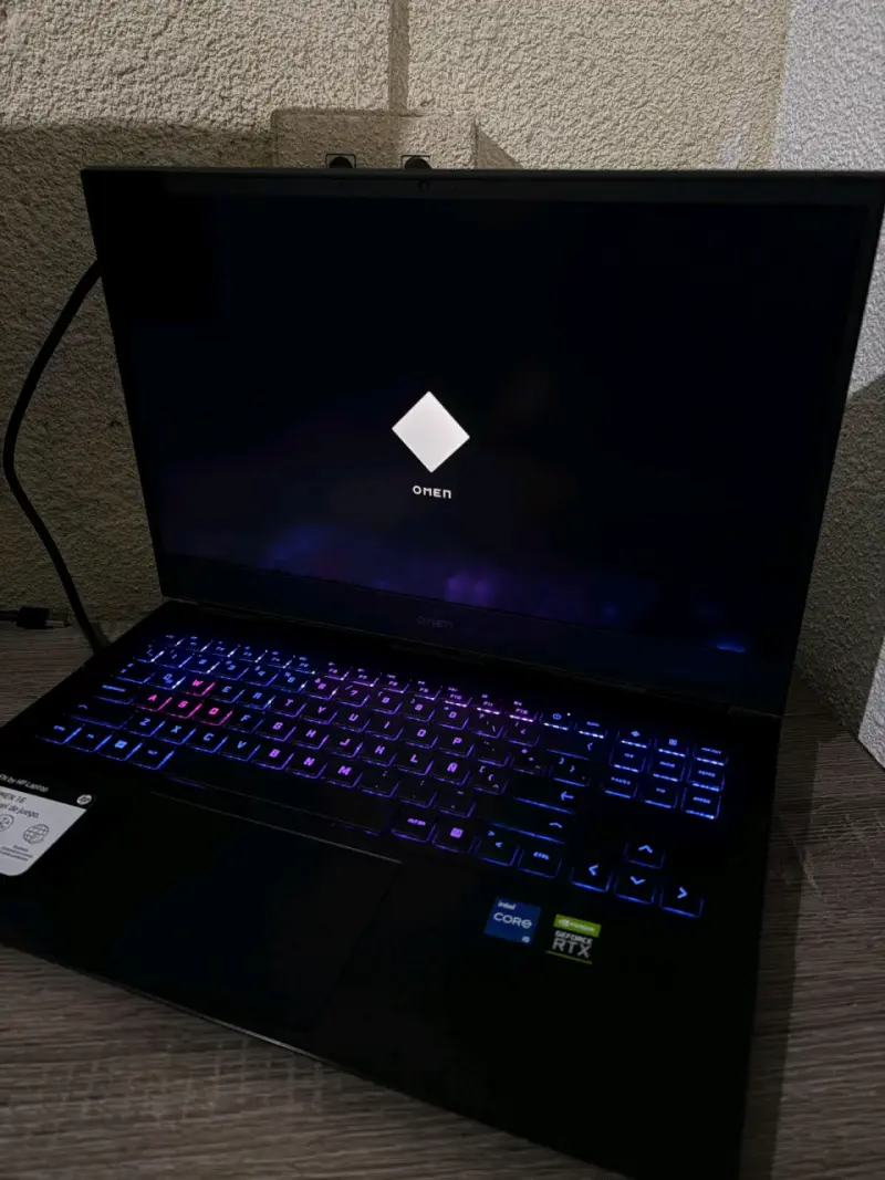 HP OMEN 16 (RTX 3060 6GB (115W TGP Full)/ 16 GB - 2