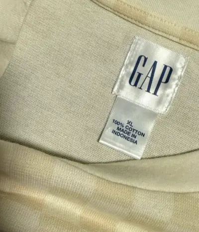 Polera beige a cuadros GAP para mujer - miniatura 2