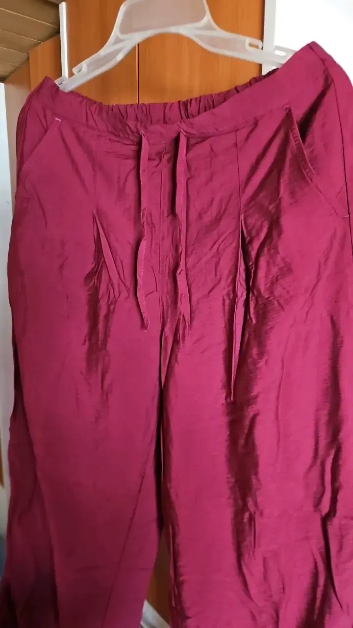 Pantalón color vino de mujer talla M - 2
