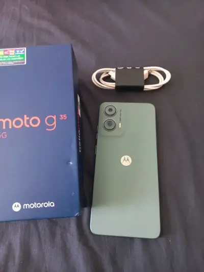 Smartphone Motorola Moto G35 5G con caja - miniatura 4