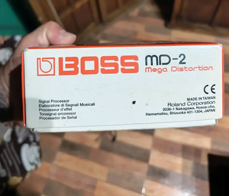 Pedal de distorsión Boss MD-2 Mega Distortion - 4