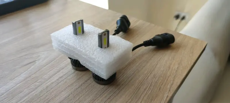 Bombillas LED para auto con conector HB3 - 2
