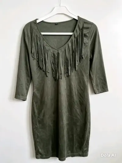 Vestido verde con flecos estilo bohemio - miniatura 2