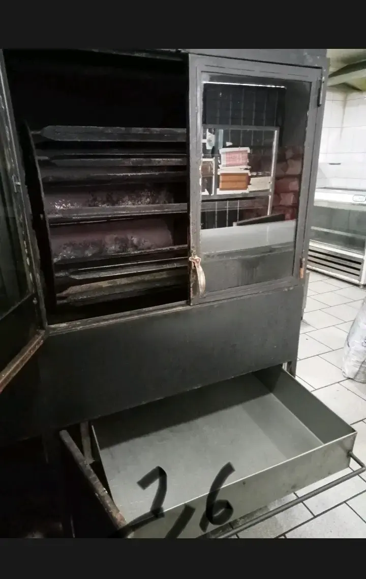 Maquina para asar pollos a carbon - 1