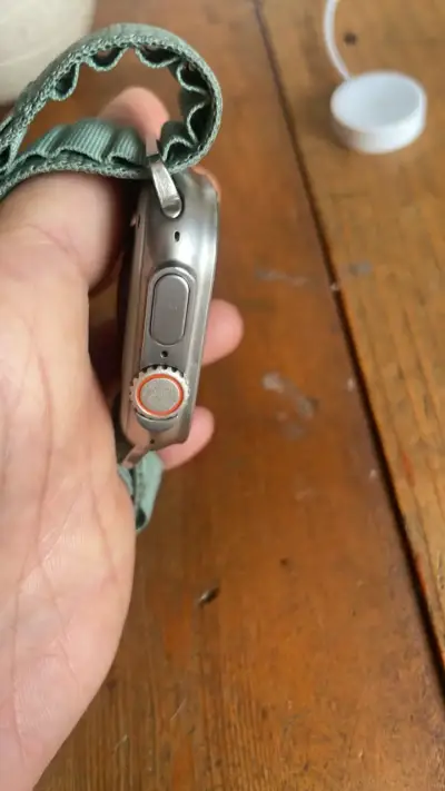 Smartwatch con correa verde y pantalla grande - miniatura 4