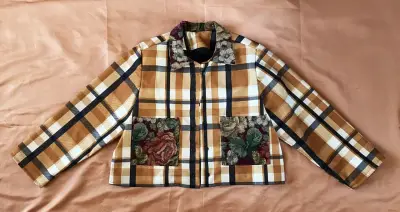 Chaqueta Crop Tartán con bolsillos florales - miniatura 1