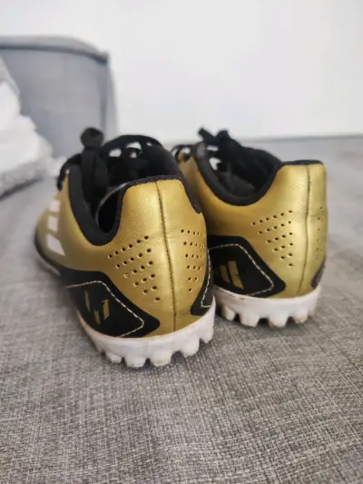 Zapatillas de fútbol Adidas Messi F50 doradas - miniatura 3