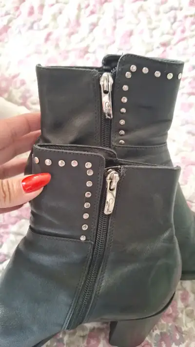 Botines de cuero negro con tacón y tachas Gacel - miniatura 5