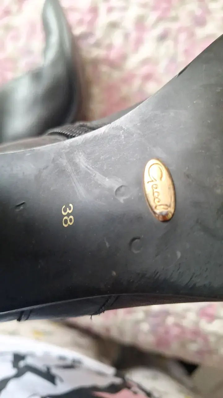 Botines de cuero negro con tacón y tachas Gacel - 6