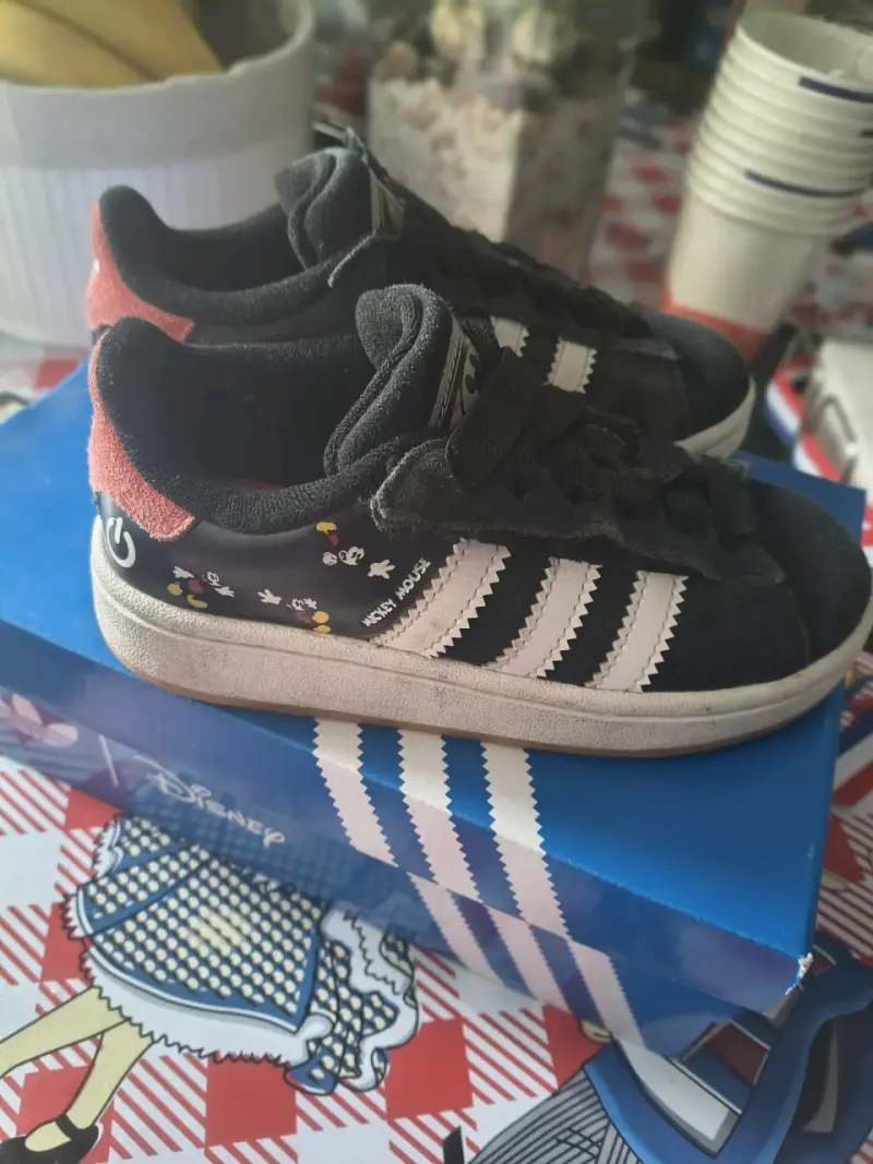 Zapatillas Adidas Disney negras para niños - 1