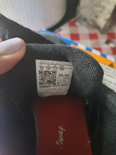 Zapatillas Adidas Disney negras para niños - miniatura 2