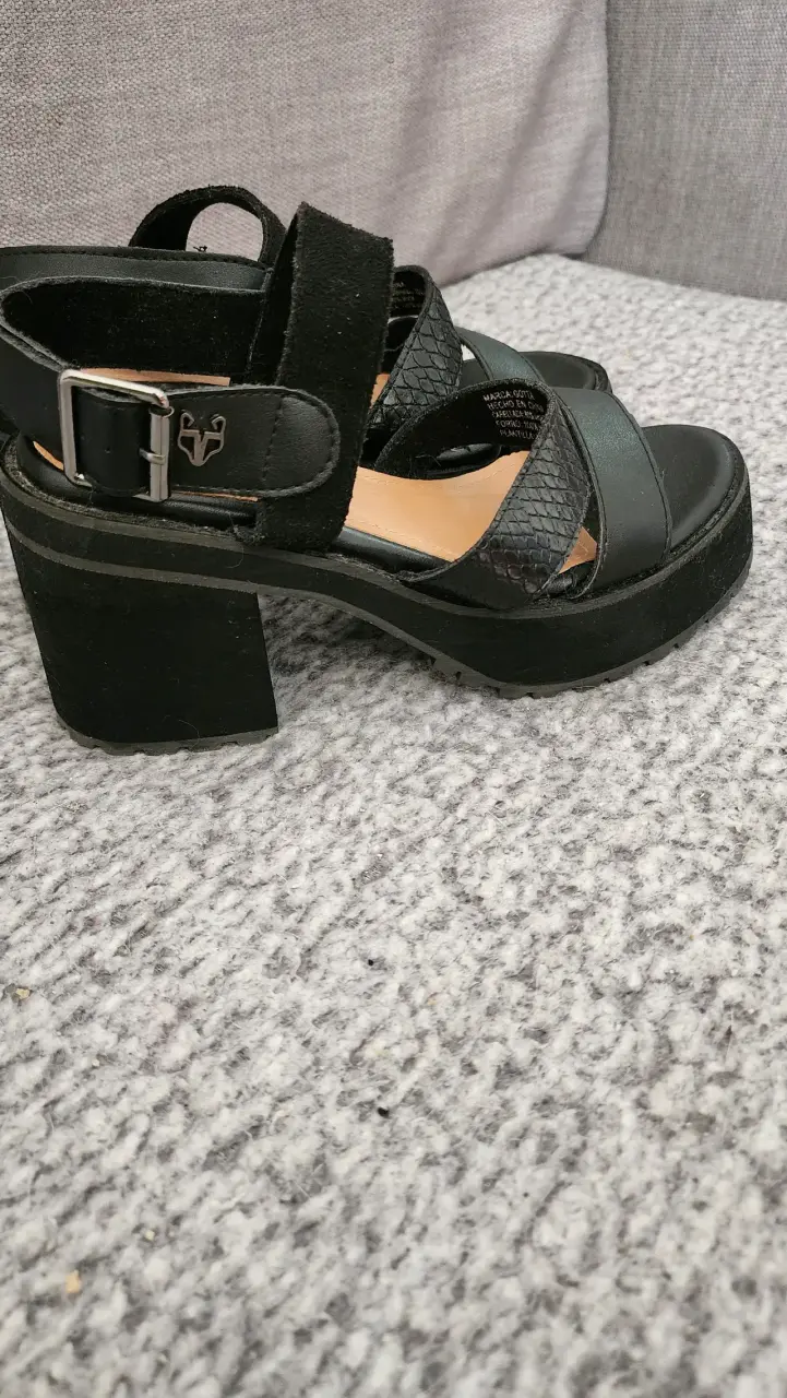 Bota Ortopédica Negra con Hebilla - 5