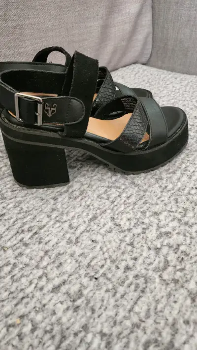 Bota Ortopédica Negra con Hebilla - miniatura 5
