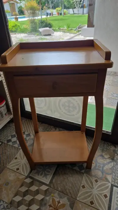 Mesa auxiliar de madera con cajón - miniatura 5