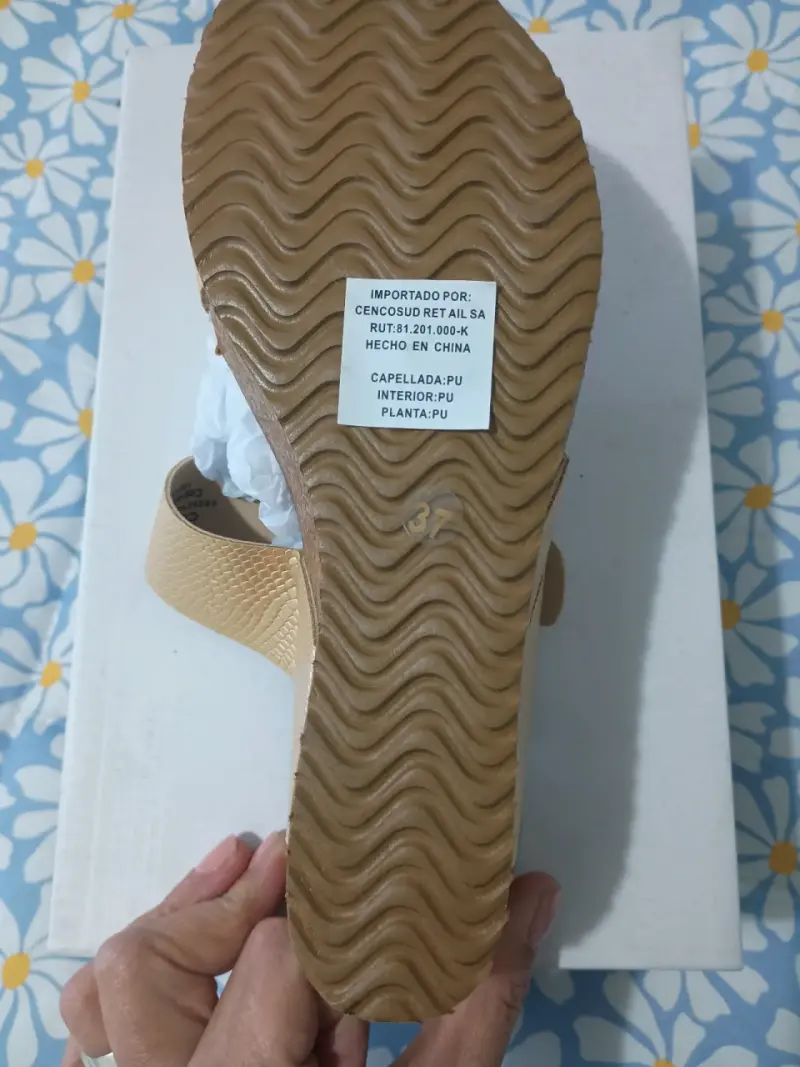 Sandalias casuales doradas talla 37 - 3