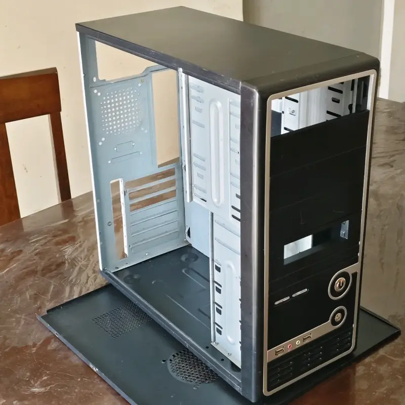 GABINETE ATX RETRO NEGRO - 2