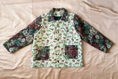 Chaqueta floral vintage con bolsillos - miniatura 1