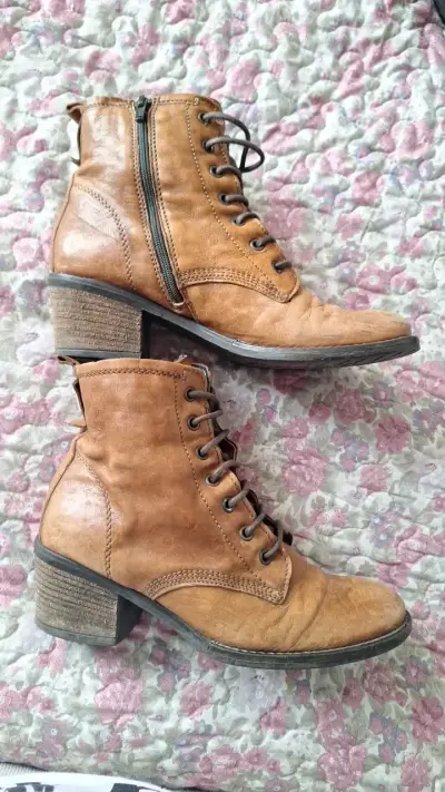 Botines de cuero marrón con cierre lateral - miniatura 2