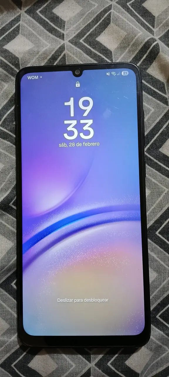 Samsung Galaxy en buen estado con pantalla grande - 2