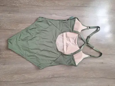 Traje de baño entero verde oliva - miniatura 2