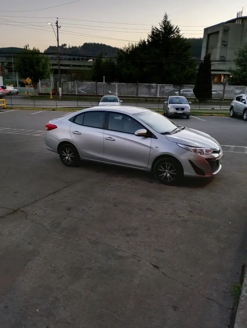 Toyota Yaris 2020 sedán - 3