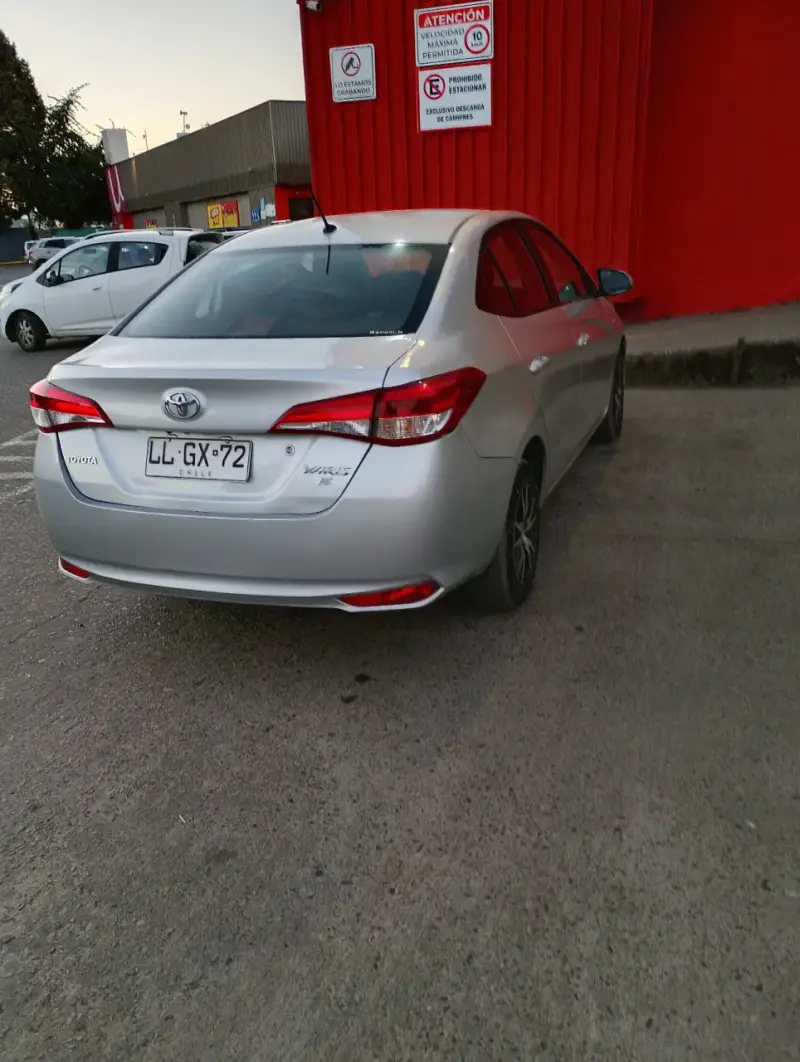 Toyota Yaris 2020 sedán - 5