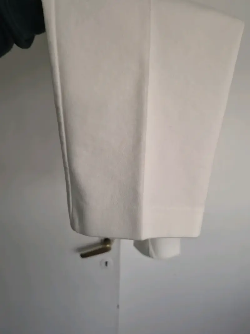 Pantalones blancos elegantes para mujer - 4