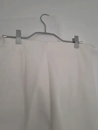 Pantalones blancos elegantes para mujer - miniatura 6