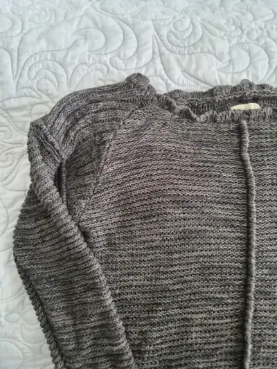 Suéter de lana gris Umbrale para mujer - miniatura 2