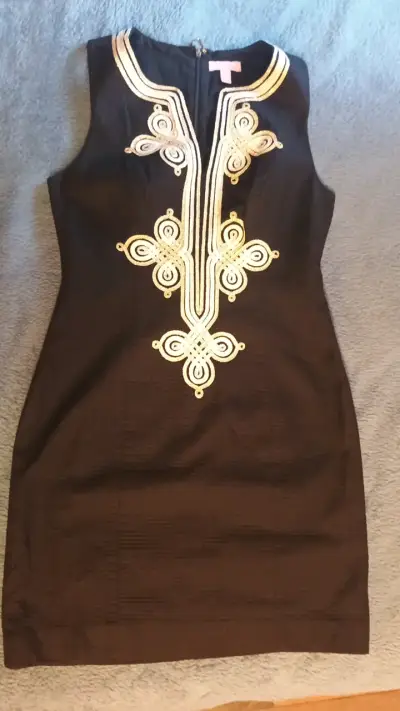 Vestido negro con bordado dorado Lilly Pulitzer - miniatura 1
