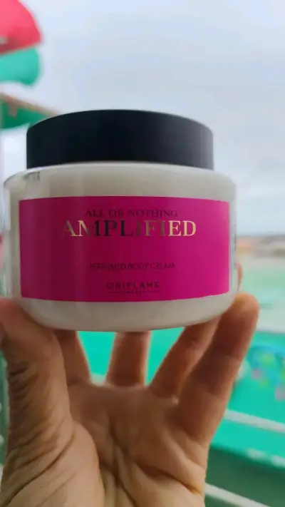 Crema Corporal Perfumada Oriflame Amplified - miniatura 1