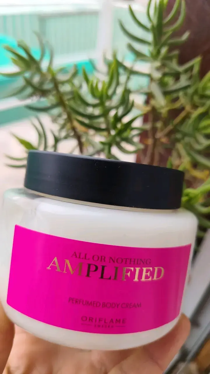 Crema Corporal Perfumada Oriflame Amplified - 2