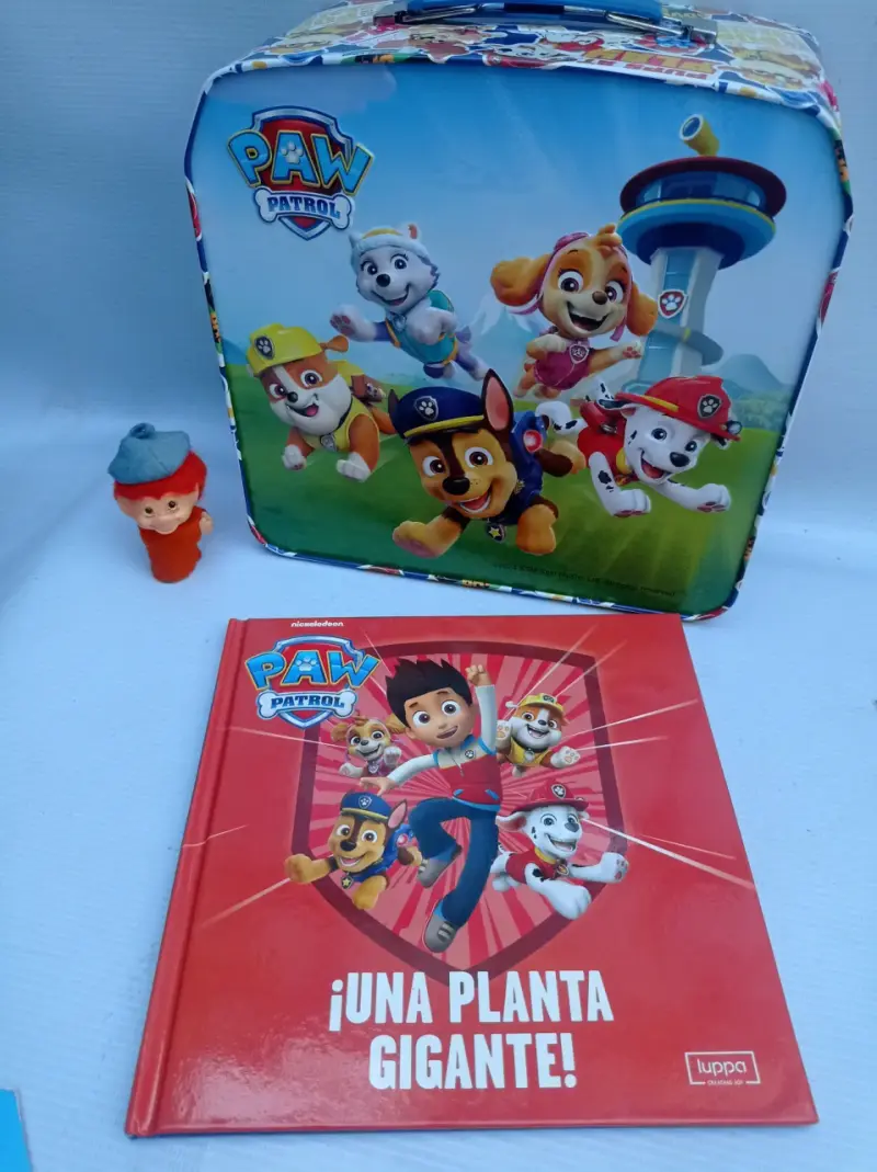 Set de libro y caja Paw Patrol para niños
