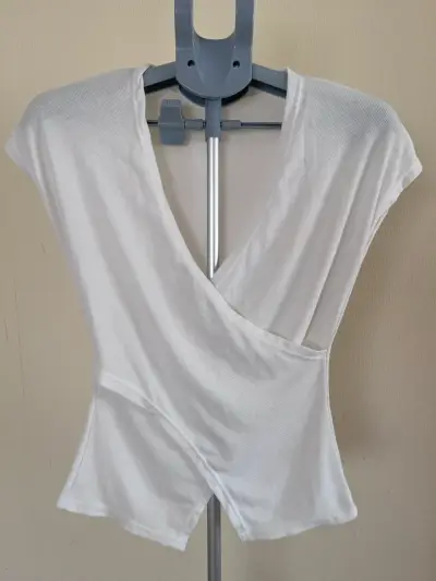 Polera cruzada blanca para mujer talla S - miniatura 2