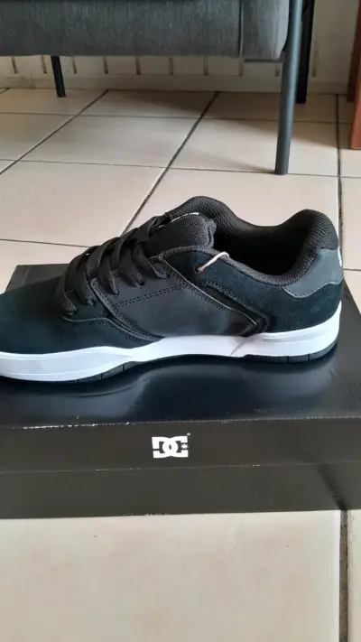 Zapatillas DC Central Hombre Talla 41 NUEVAS - miniatura 5