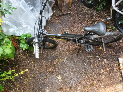 Bicicleta BMX Raven negra usada - miniatura 2