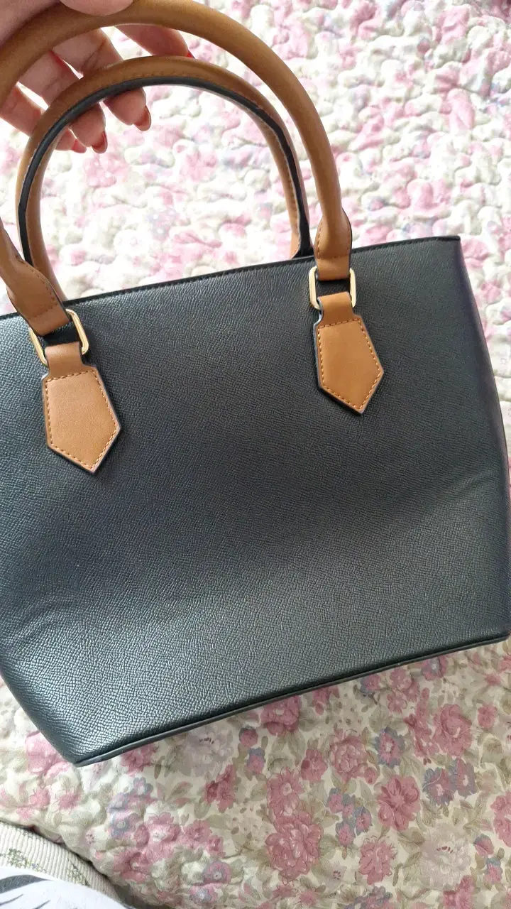 Cartera Aldo bicolor con cadena decorativa - 3