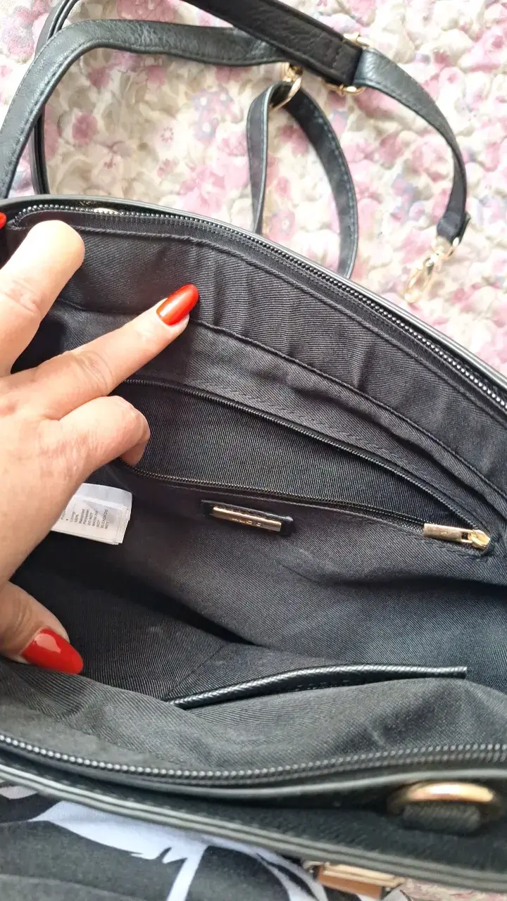 Cartera Aldo bicolor con cadena decorativa - 5