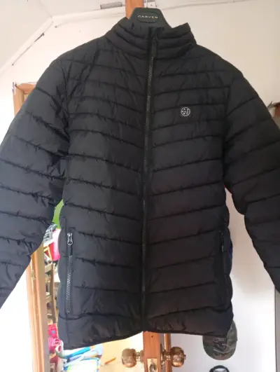 Chaqueta acolchada negra para hombre - miniatura 1