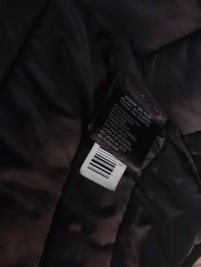Chaqueta acolchada negra para hombre - miniatura 4