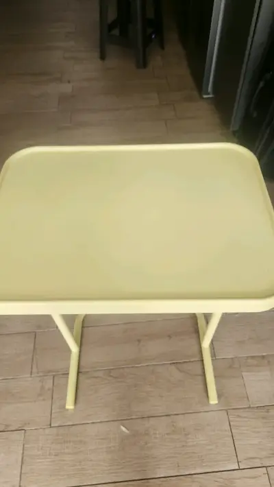 Mesa Plegable para notebook ikea - miniatura 1