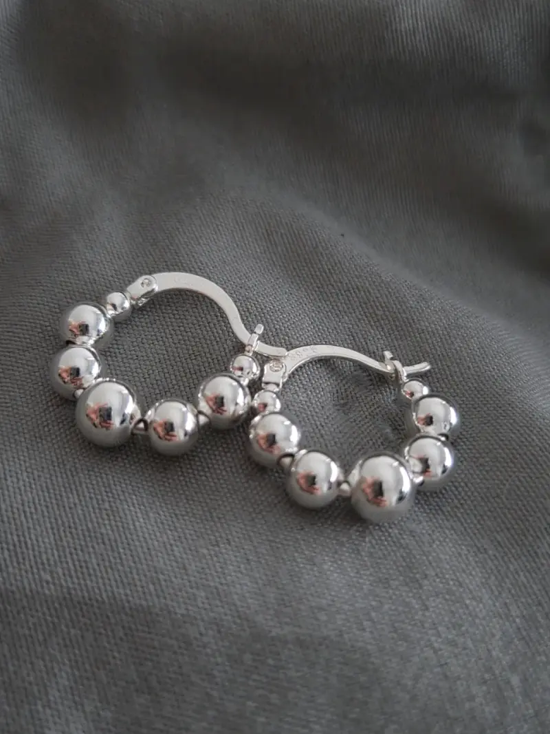 Aros de plata 925 con diseño de esferas