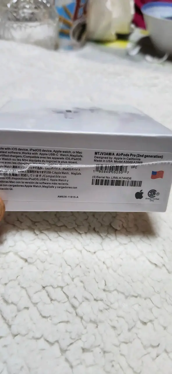 Apple AirPods Pro 2da Generación con Estuche de Carga - 1