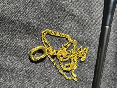 Collar de cadena dorada con dije ovalado(plata 925 - miniatura 1