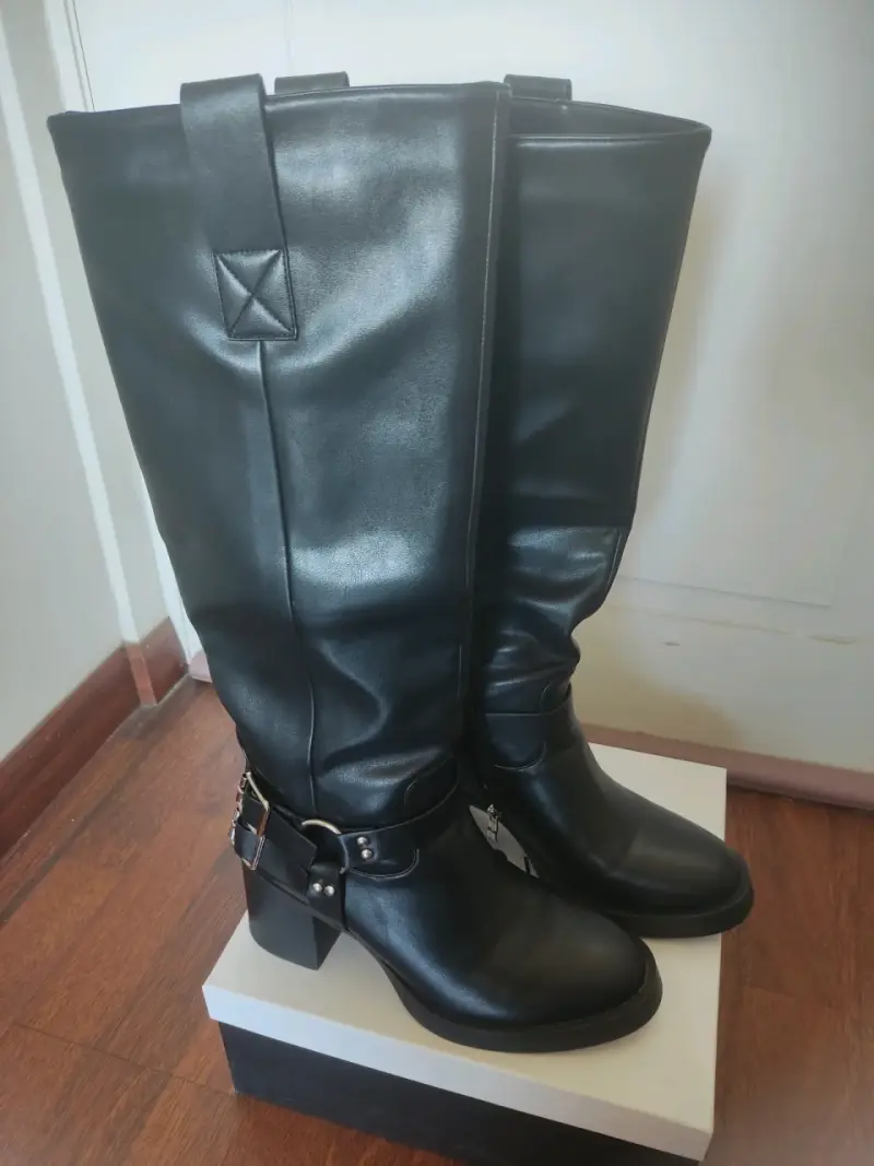 Botas de cuero negras con tacón alto - 2