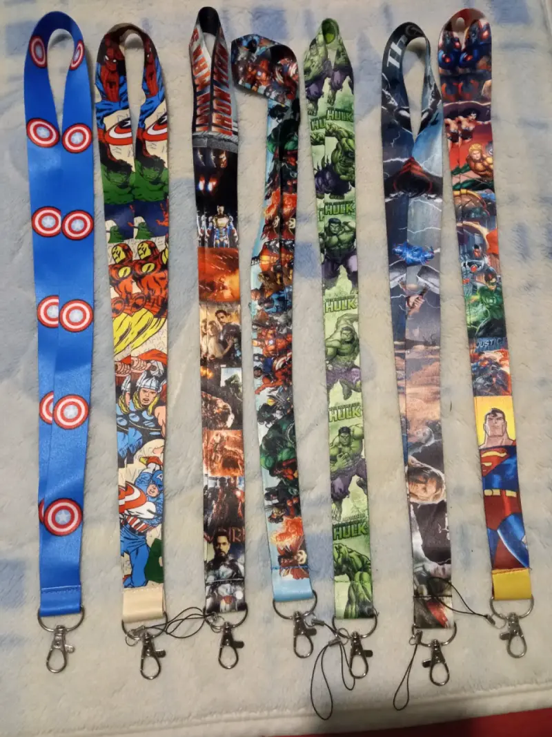 Lanyards con diseños de superhéroes y personajes - 4